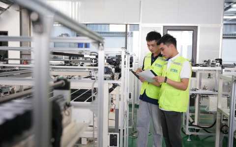 Giải Pháp Tự Động Kiểm Tra Và Sắp Xếp Thẻ Sản Xuất